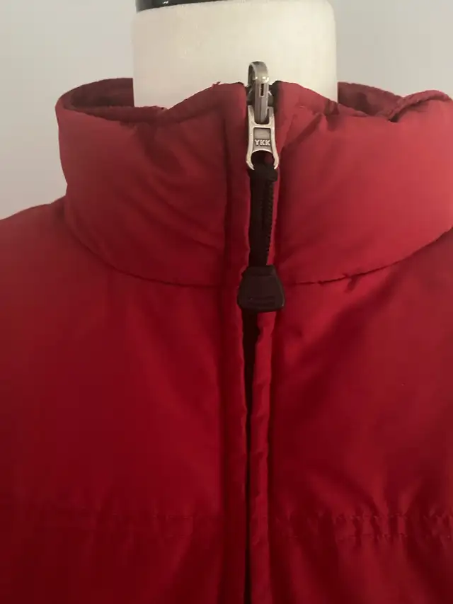 Eddie Bauer Puffer Jacket size L in Men's in Mississauga / Peel Region - Image 7