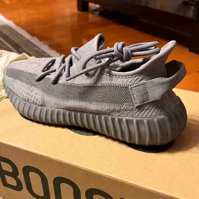 116 ads for yeezy 350 v2 in All Categories in Toronto (GTA  display picture 3