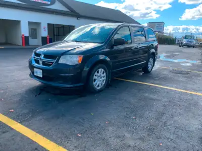 2014 Dodge Grand Caravan stow n go, rear camera ,km 160 good engine & transmission new brake & rotor...