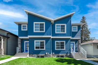 Experience comfort and convenience just minutes from Downtown Calgary in this modern 3-bedroom duple...