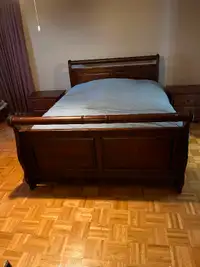 Queen bed with 2 night tables