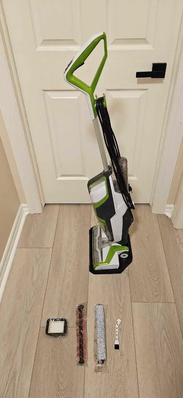Bissell Vacuum Mop  in Vacuums in Calgary - Image 3