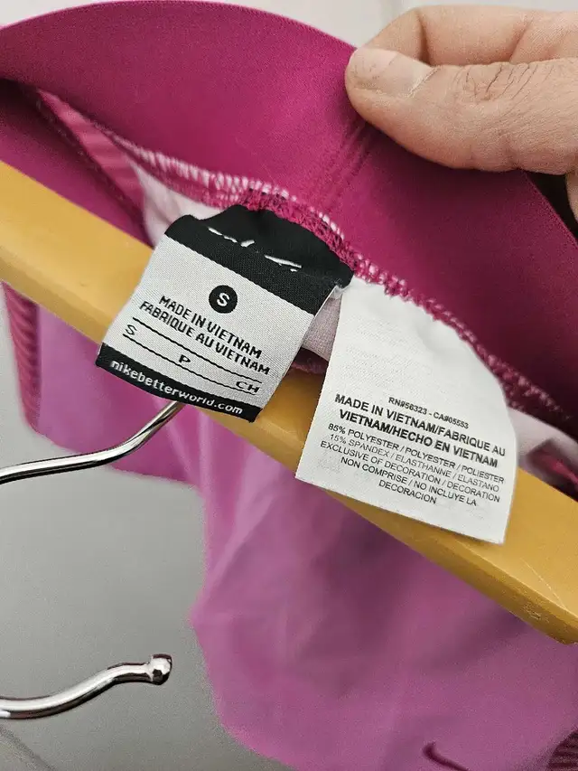 Nike chort in Women's - Bottoms in Longueuil / South Shore - Image 5