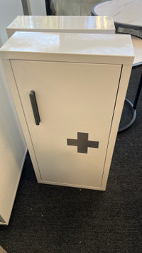 white metal medicine cabinet 