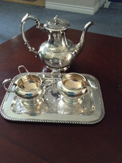 E.P. Copper #4465 Silver Tea Pot Set in Kitchen & Dining Wares in Oshawa / Durham Region - Image 2
