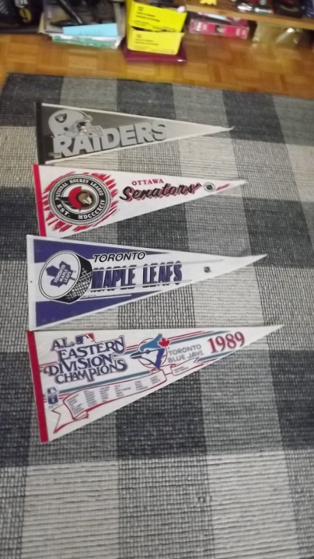 25VINTAGE SPORTS PENNANTS:MLB,NHL,NFL,CFL,OLYMPICS,MINOR HOCKEY in Arts & Collectibles in City of Toronto - Image 4