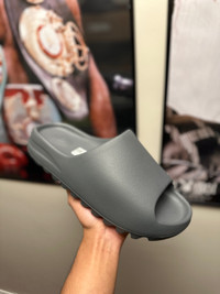 Adidas Yeezy Slide “Slate Grey” Size 11!