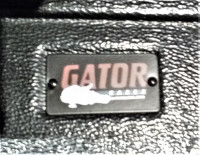 Gator 61 Note Hard Case w/Wheels