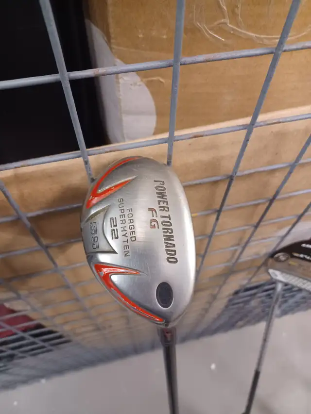 Golf Clubs Titleist and Taylormade in Golf in London - Image 7
