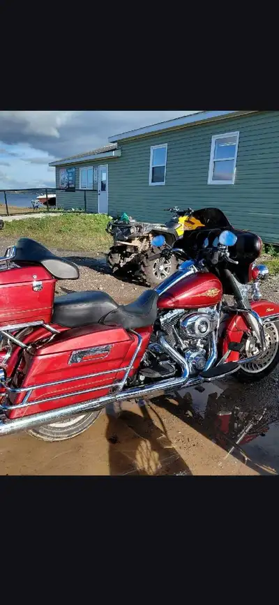 Well cared for, serviced regularly, low kms. Ready for the road....