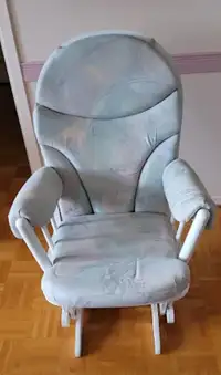 Dutailier Rocking / glider chair in excellent condition
