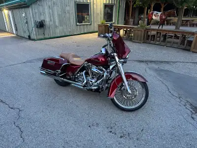 Bike runs great lots of aftermarket parts get on and go 53 thousand kms