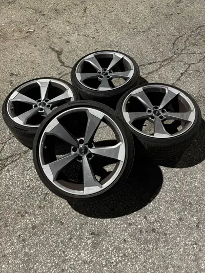 Audi A4 / S5 / A5 / S5 / A7 / S7 / Q5 / SQ5 / Q7 / SQ7 20 Inch Rims + Original Centre Caps + Summer...