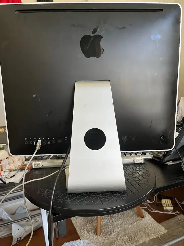 20 inch Apple IMac desktop computer external creative speakers in Desktop Computers in Delta/Surrey/Langley - Image 5