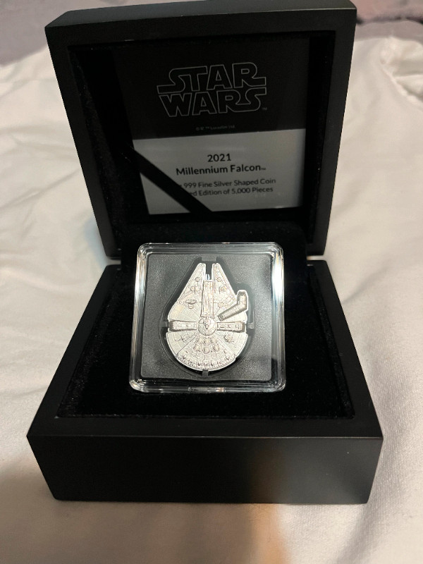 2021 Niue 1 oz Silver $2 Star Wars Millennium Falcon Shaped Coin in Arts & Collectibles in Calgary
