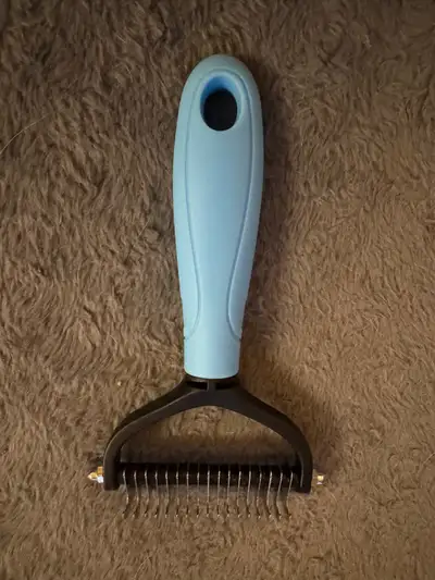 Double Sided Grooming Brush. Large. 17 teeth. Pick up only. No holds. $15. Price is not negotiable....