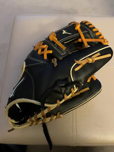 Mizuno Kids Baseball-Softball Glove, View more