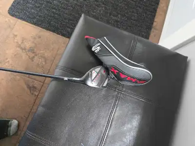 RH, stiff flex, 3 hybrid F-max, headcover included.