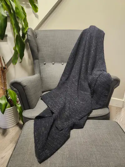 Like New IKEA GURLI Throw Blanket (51” x 76”), View more
