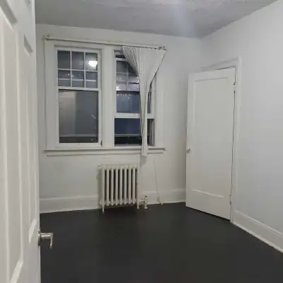 Victoria Park area 2 bedroom on 2nd floor