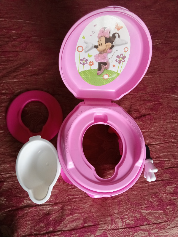 Petit pot d'apprentissage rose Minnie mouse pour bébé dans Autre  à Laval/Rive Nord - Image 3