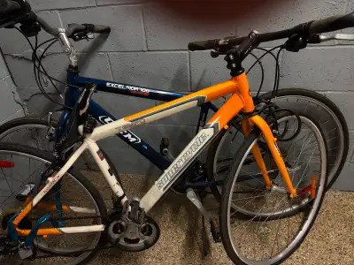 2 vélos a vendre, View more