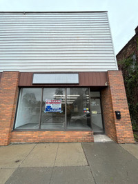 Commercial unit in downtown Aylmer 