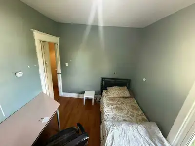 PRIVATE ROOM in DOWNTOWN