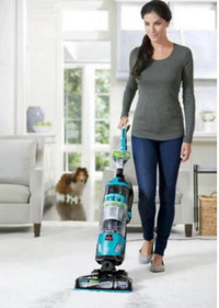 New! Bissell PowerGlide Pet Vacuum cleaner ( never open box)