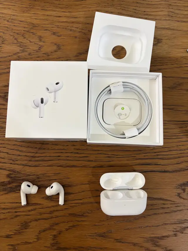 AirPods Pro 2 Lightning - good condition