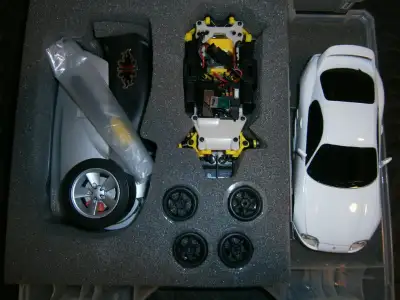 Les X-MOD sont les mini téléguidé les plus rapide au monde !! Celui-ci est un Toyota Supra 2004 de c...