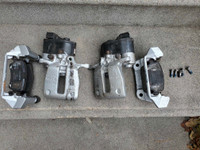 Volvo OEM Disc REAR Brake Caliper With Drilled Rotors And OEM Vo