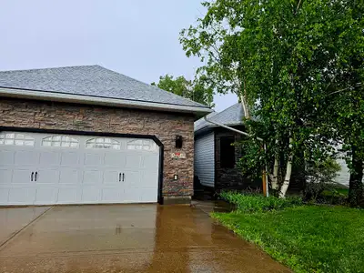 Large treed lot runs to the water, with no environmental reserve Within the last 2 years: • new ener...