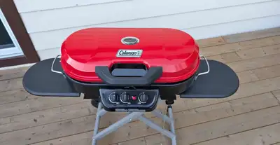 Brand new, never been used. Colman Road Trip 285 Portable Grill. https://a.co/d/07bWI6eB