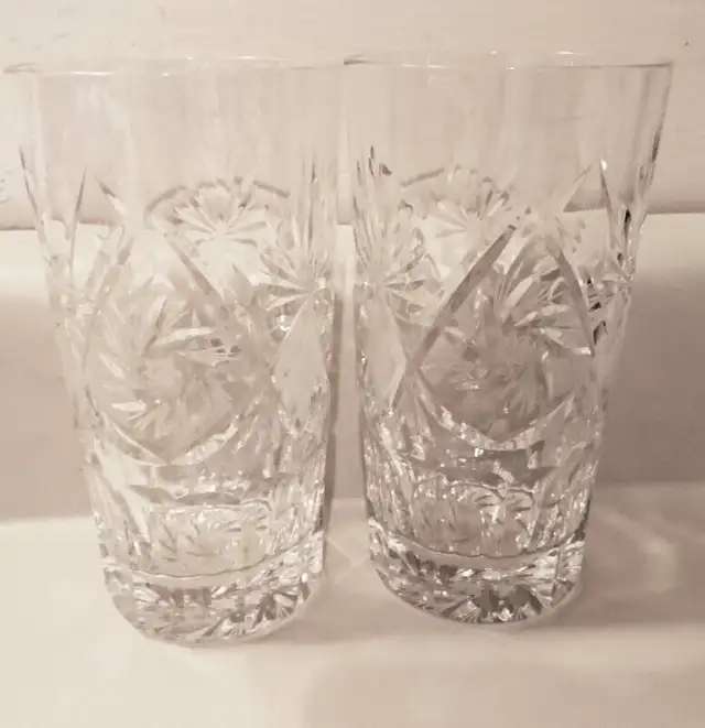 Vintage Pinwheel Crystal Glasses Set of 2 in Arts & Collectibles in Oshawa / Durham Region - Image 2