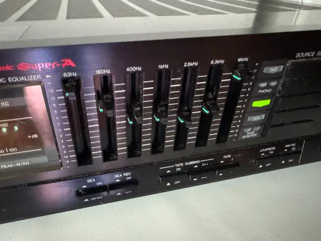Vintage Super-A JVC A-X400 Stereo  Amplifier w  7-band Graphic in Stereo Systems & Home Theatre in City of Toronto - Image 5