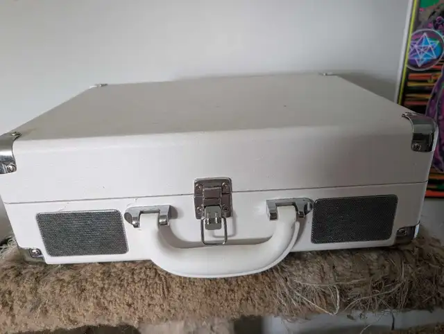 Record Player526212401191997443