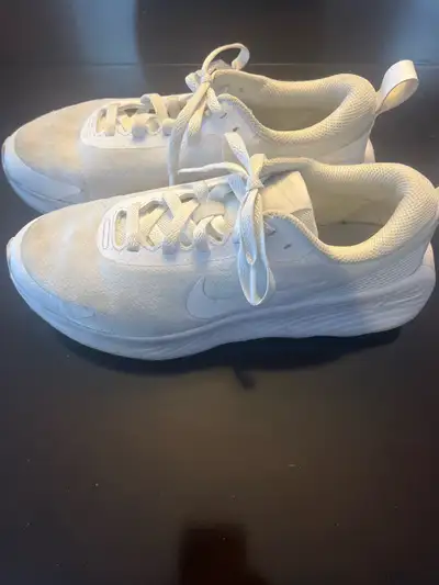 Women Promina Nike Running Shoes size 8.5, View more