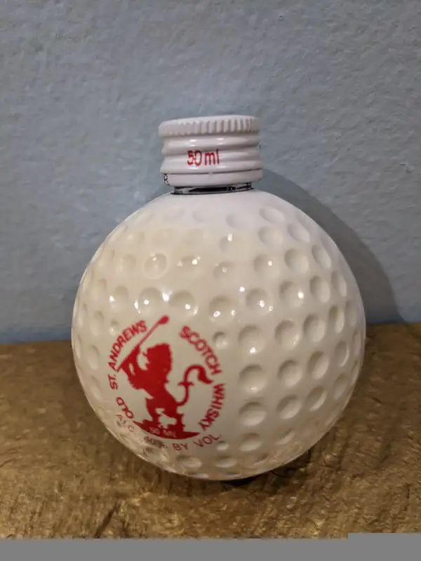 1993 Old St. Andrews Scotch Whiskey Miniature GolfBall decanter in Arts & Collectibles in City of Toronto - Image 6