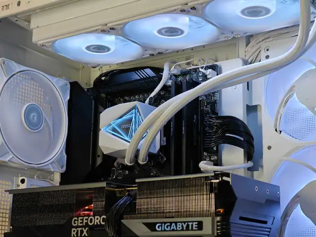 Ryzen 9 7950x3D - RTX 4080 SUPER - 4TB - 96GB RAM - Gaming PC in Desktop Computers in Mississauga / Peel Region - Image 6