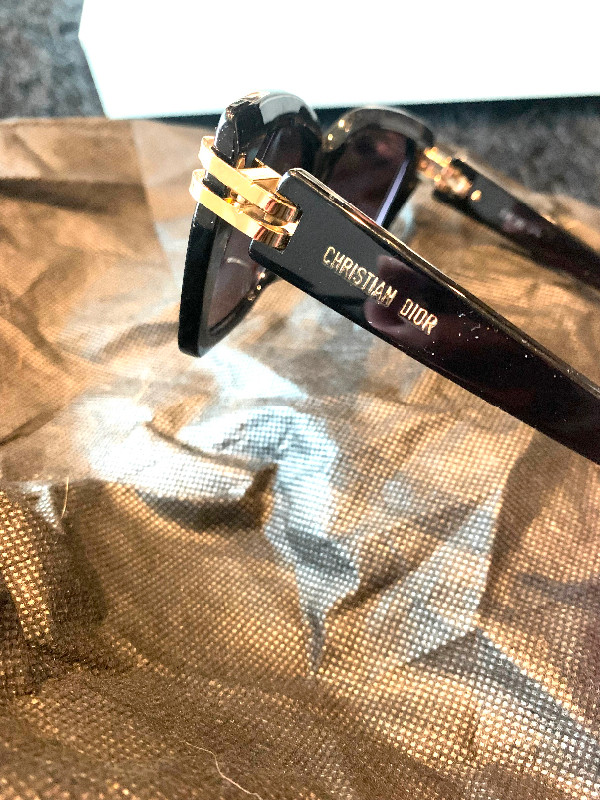 Christian Dior Sunglasses in Other in Edmonton - Image 2