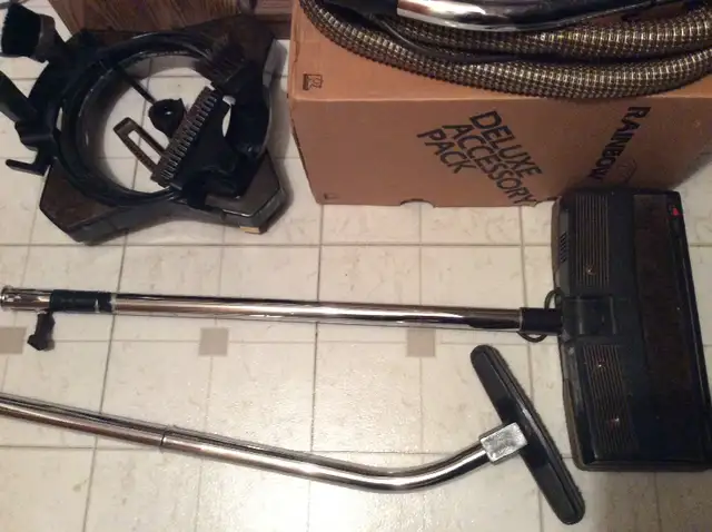 Rainbow vacuum accessories and carpet washing kit. in Vacuums in Oshawa / Durham Region - Image 7