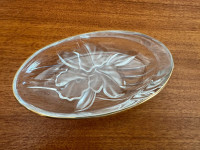 Frosted Flower Crystal Oblong Dish L:7",W:4",H:1"
