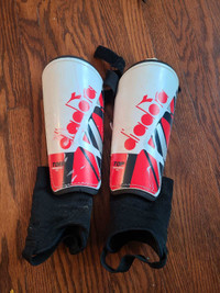 Medium shin guards for soccer