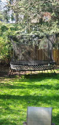 Springfree trampoline - 10 foot circular - very good condition