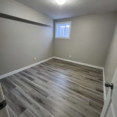 600$ ONLY BASEMENT ROOM IS AVAILABLE FOR RENT AT AIRDRIE . 1 ROOM IS AVAILABLE KNOW. 600$ PER ROOM....