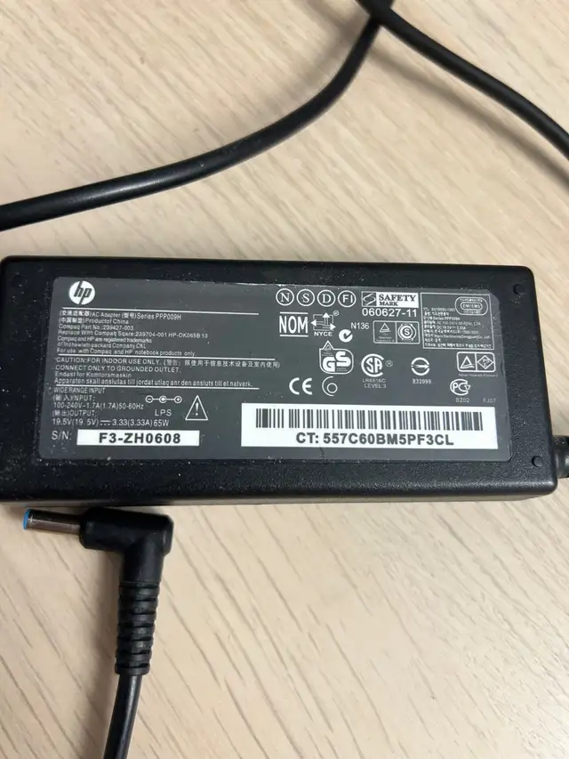 HP Laptop Charger in Laptops in City of Montréal - Image 2