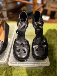 Betty Boop style, unique design high heels, size 7