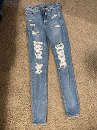 Size 10 American eagle skinny jeans 