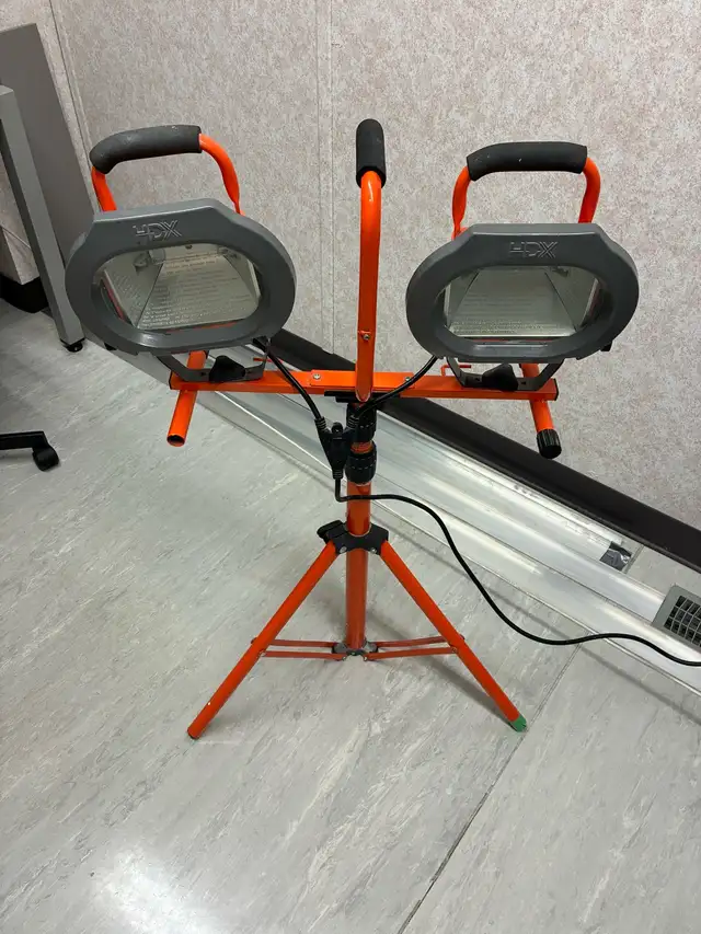 Reduced - Job site light573323268473507841